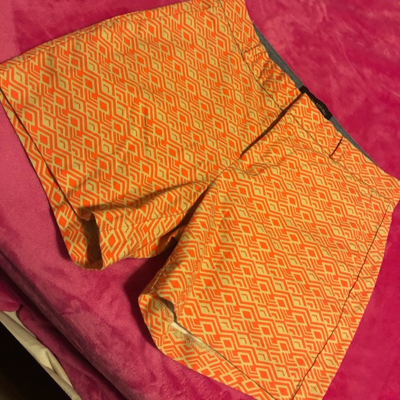 Banana Republic Orange and tan shorts - Picture 2 of 4